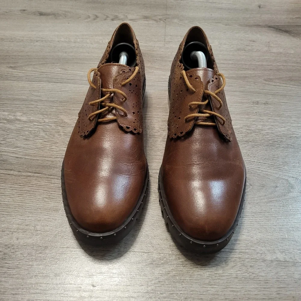 Sundance Brown Leather Scalloped Oxford Lug Sole Studded Shoes EU size 41 US 10